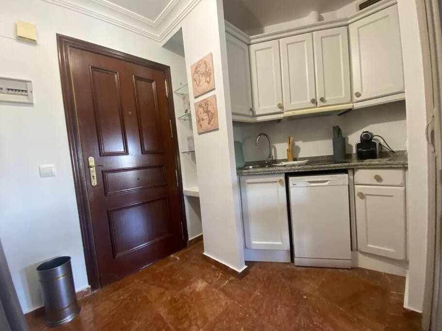 Apartamento Con Vistas Al Rio Sevilla Bagian luar foto