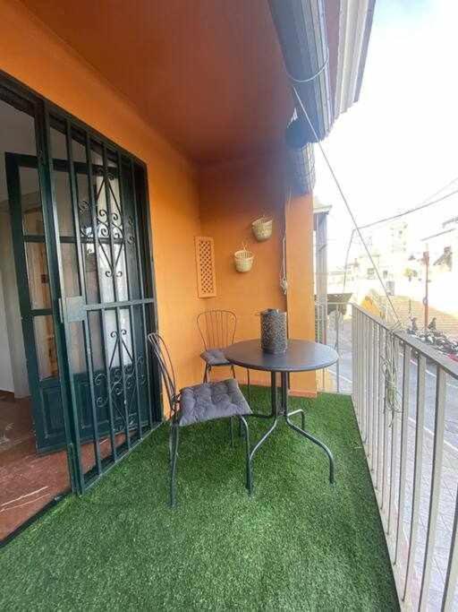 Apartamento Con Vistas Al Rio Sevilla Bagian luar foto