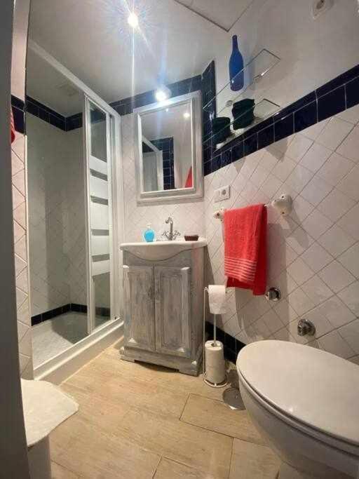 Apartamento Con Vistas Al Rio Sevilla Bagian luar foto